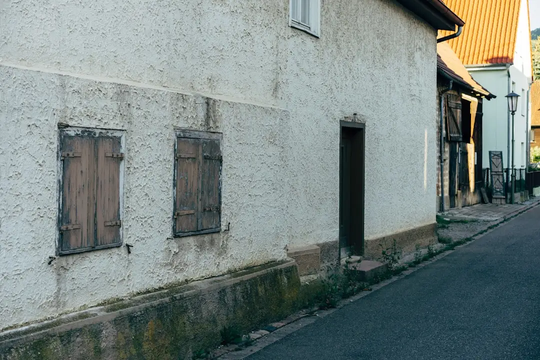 Marché immobilier en Poitou-Charentes : côtes prisées, intérieur bon marché