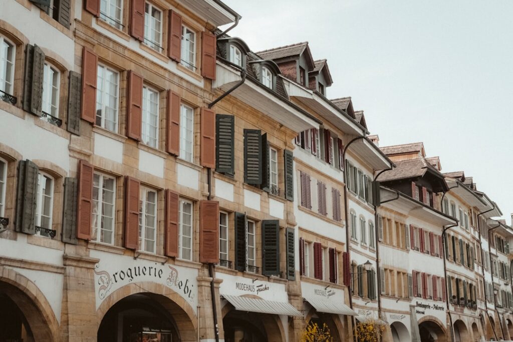 Où acheter en Franche-Comté ? Besançon ou village au vert ?