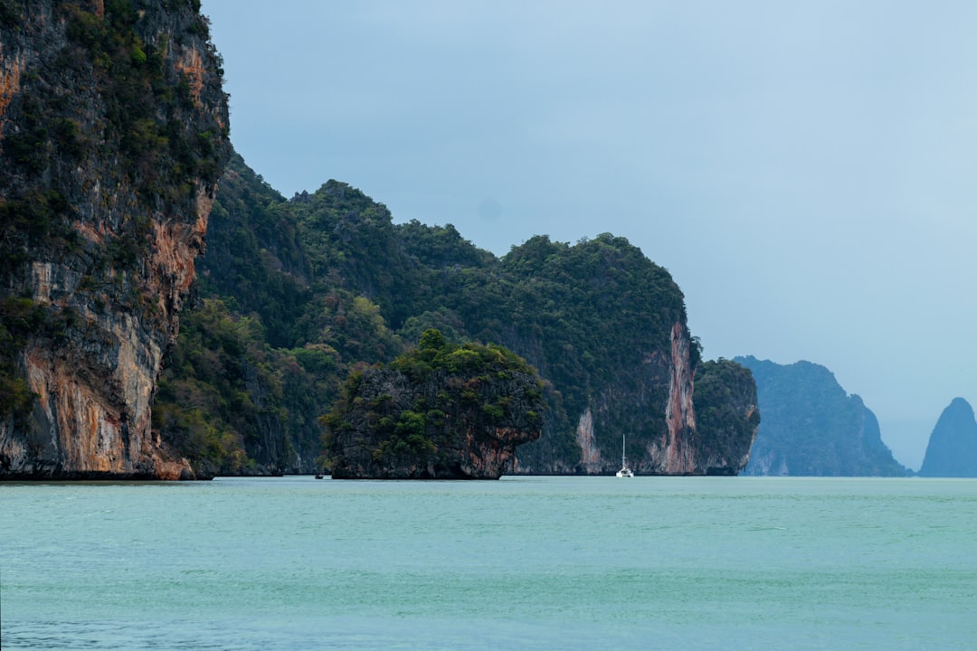 Valutarisico en geld overmaken: betaalstrategie bij huis kopen Thailand