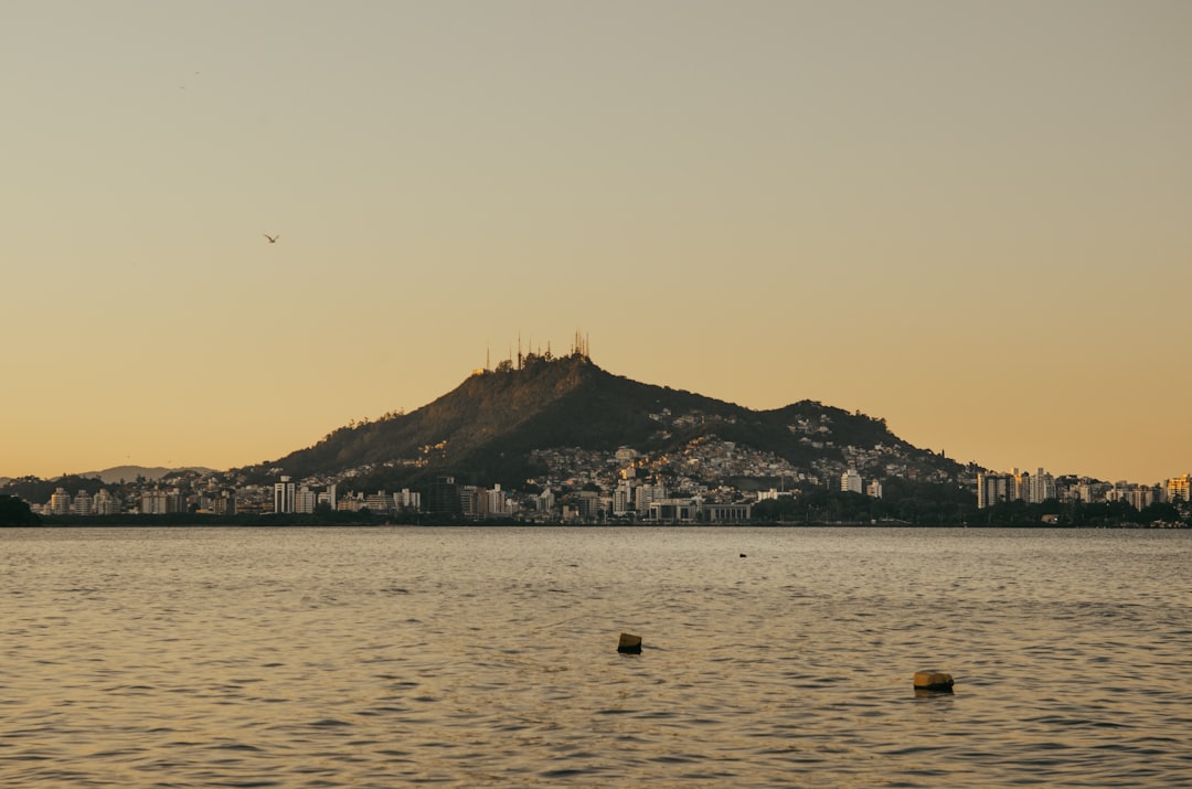 Visado de inversor inmobiliario en Brasil: residencia comprando vivienda