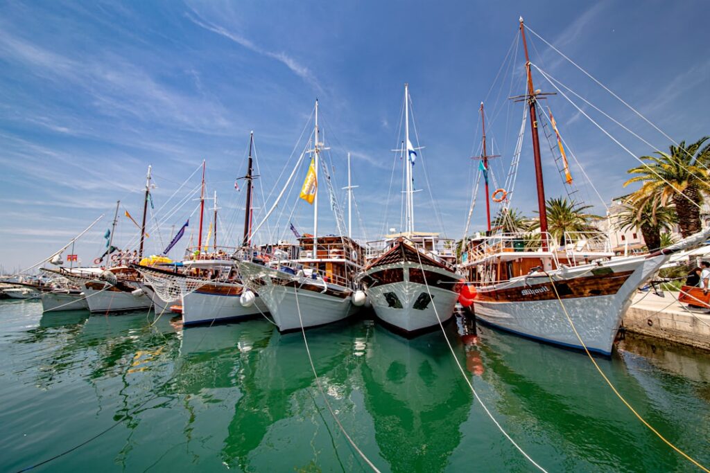Vrt i život na otvorenom u Hrvatskoj: uređenje mediteranskog vrta