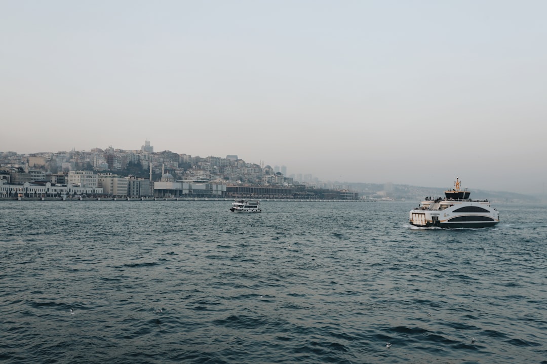 Yabancılar Türkiye’de ev alabilir mi? Şartlar ve izlenecek yol
