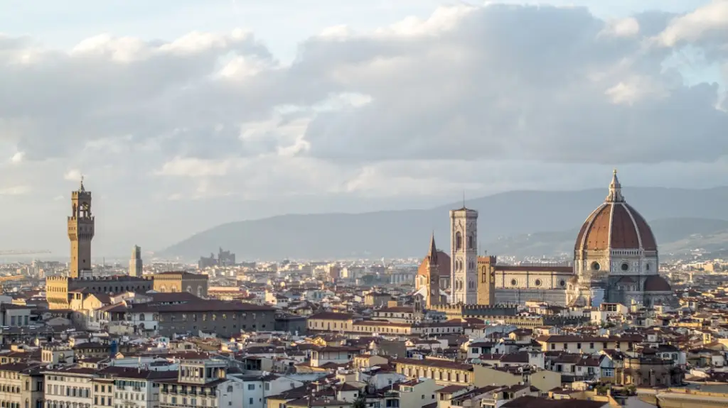 Où acheter en Lombardie : Milan, Bergame ou les lacs ?