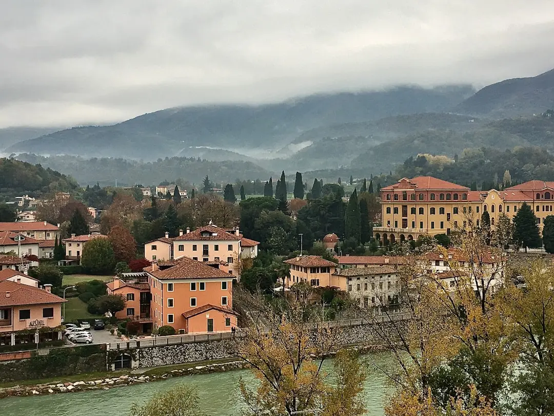 Vivre au Piémont : élégance, montagnes et vins prestigieux