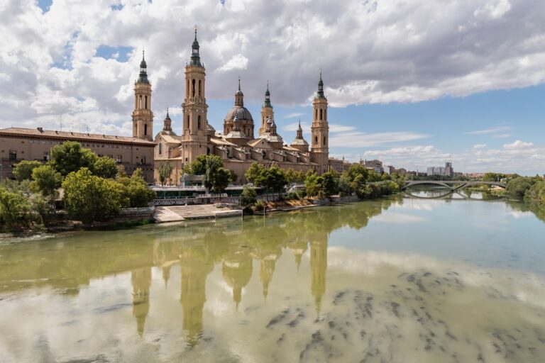 Aragon 2026: focus on Zaragoza, high-altitude nature and an evolving real estate market